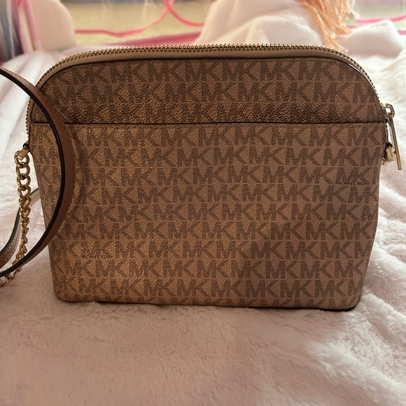 Michael Kors Crossbody - Picture 2 of 4